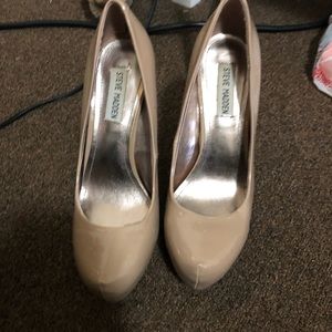 Steve Madden nude platform heels